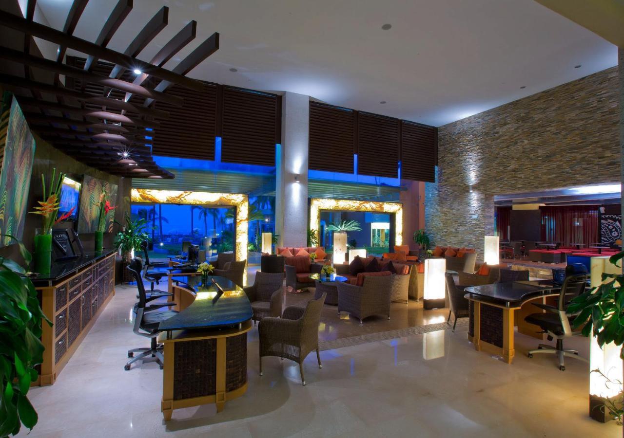 Sunset Plaza Beach Resort&Spa Puerto Vallarta Exterior foto