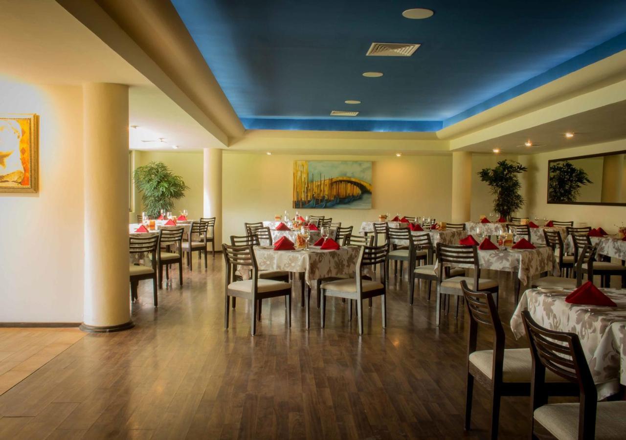 Sunset Plaza Beach Resort&Spa Puerto Vallarta Exterior foto